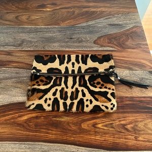 Leopard Clutch